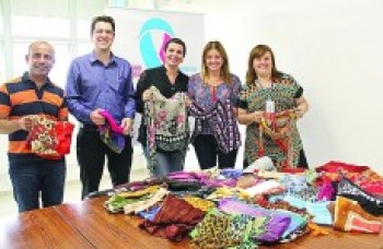 Fundo Social doa lenços para ONG que auxilia pacientes com câncer