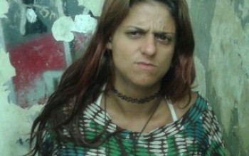 Manicure é presa com celular em Mogi