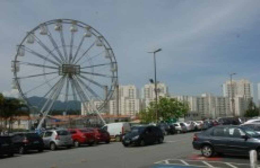 Pedagoga diz que vai processar o Mogi Shopping