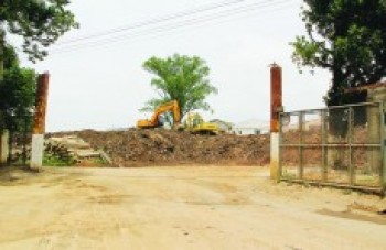 Itaquá suspende limpeza após denúncia de despejo irregular