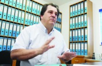 Indústria e Comércio fecham 5,3 mil postos de trabalho