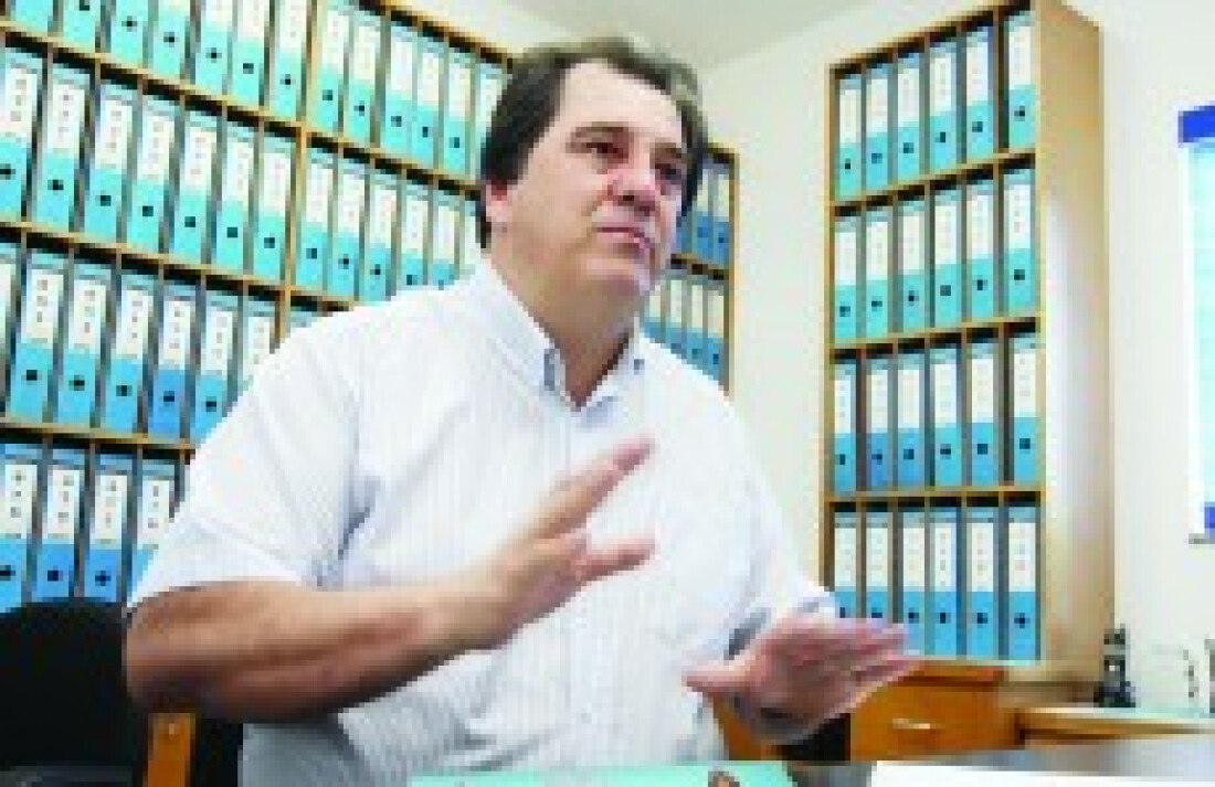 Indústria e Comércio fecham 5,3 mil postos de trabalho