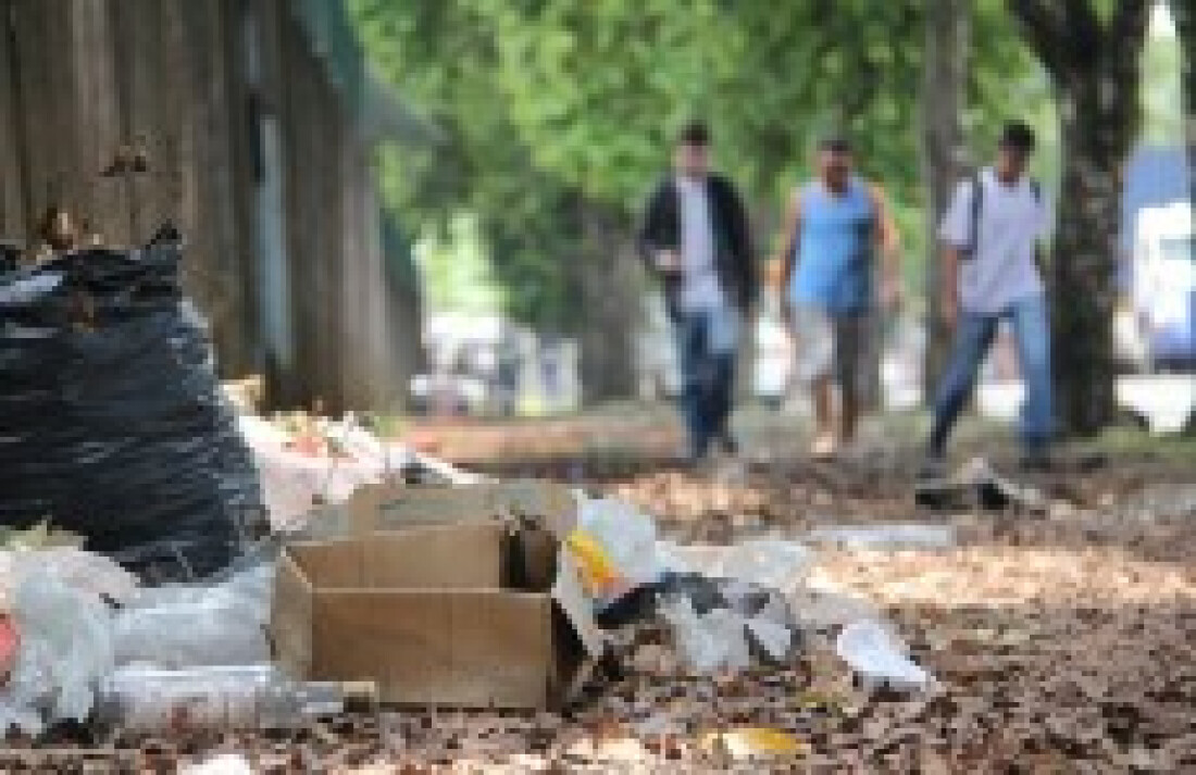 Após demissões, Suzano tem só 16 garis para fazer varrição