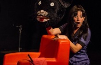 "Já Para Cama!" faz uma brincadeira com o imaginário infantil