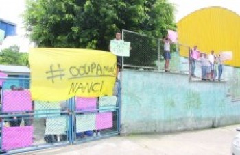 Região tem a primeira escola ocupada contra reorganização