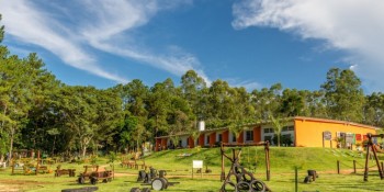 Escola da Natureza recebe visita de representantes