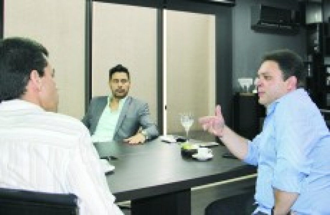 Damásio sela parceria com Alvino para ampliar turismo