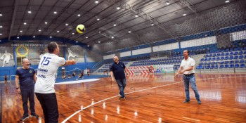Secretaria organiza partida de vôlei