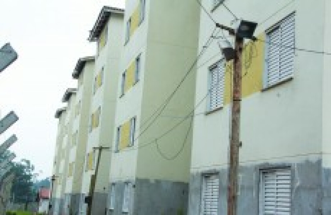 Invasores providenciam energia e afirmam que querem negociar