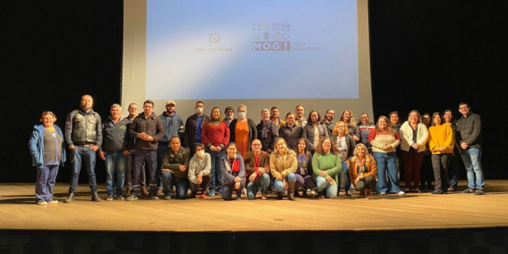 Educação intensifica diálogo com servidores