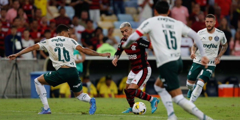 Brasileiro: Flamengo tenta diminuir distância para líder Palmeiras