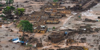 Autoridades discutem acordo pelo desastre em Mariana