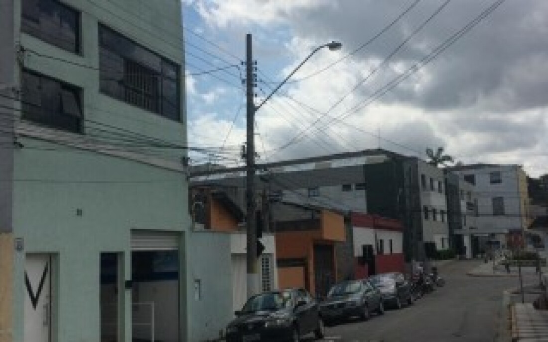 Problema em tensão da rede prejudica empresa