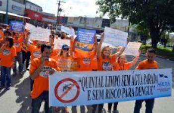 Campanha chega às ruas do centro