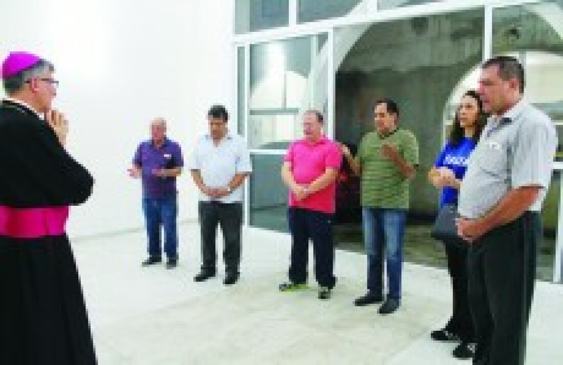 Capela do Divino, no centro, terá uma missa mensalmente