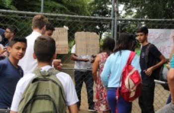 Escola é ocupada e dirigente fala em motivação política