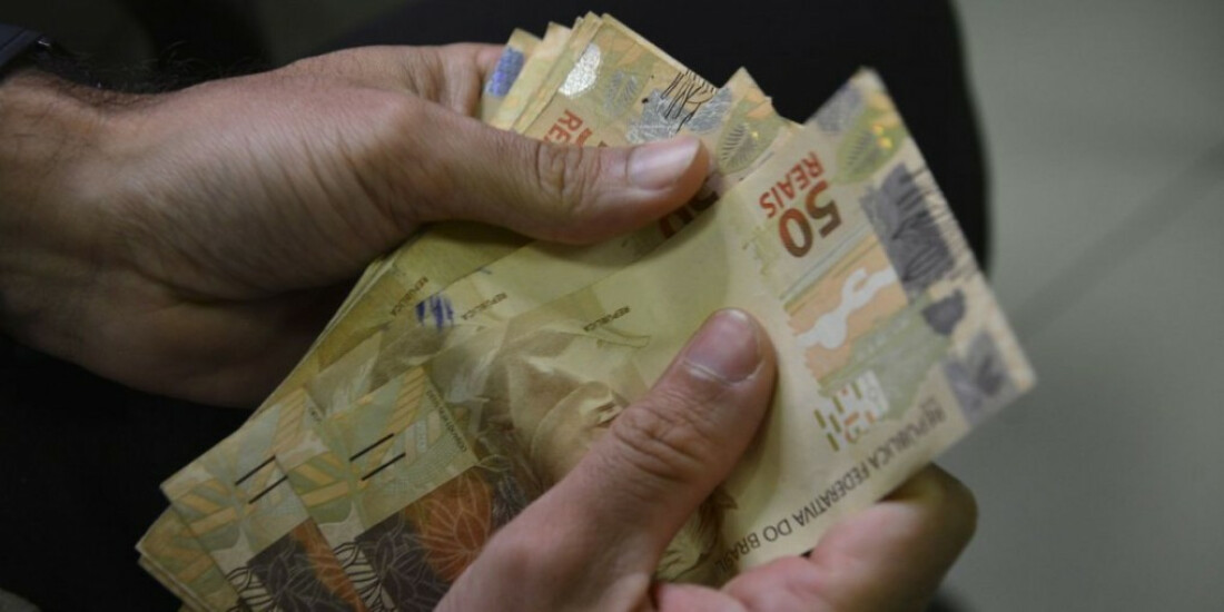 Auxílio Brasil é pago hoje a beneficiários com NIS final 6