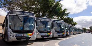 Prefeitura entrega 20 novos ônibus; outros 20 chegam em 60 dias