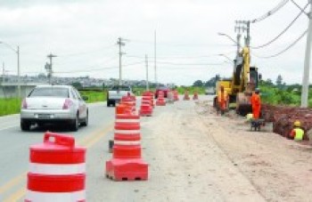 Estrada Mário Covas tem trecho interditado para obras de duplicação: