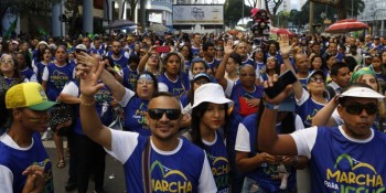 Marcha para Jesus reúne milhares no centro do Rio de Janeiro