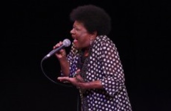 Alaíde Costa comemora seus 80 anos com show hoje