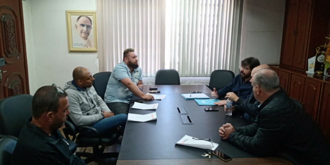 Poá inicia negociação com professores da rede