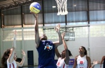 Basquete de Mogi vence em Barretos