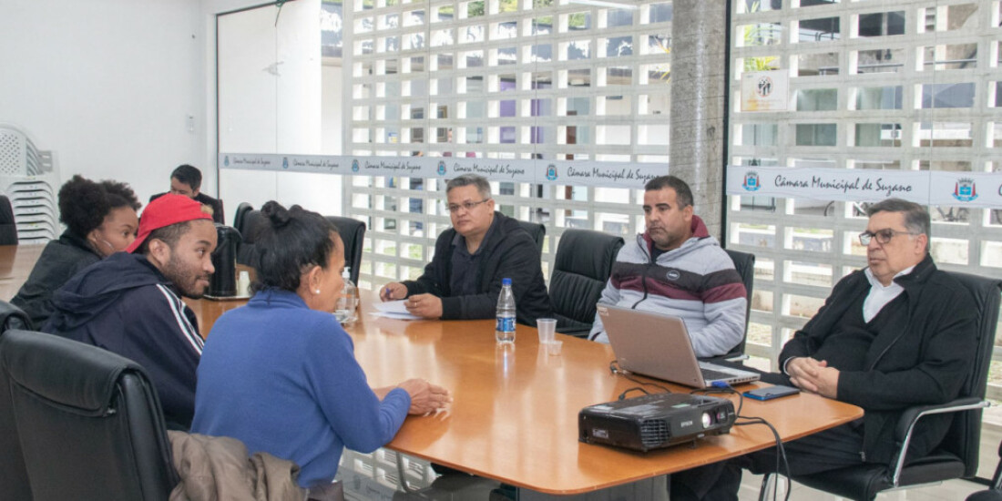 Moradores de áreas ocupadas discutem regularização