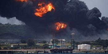 Cuba tenta controlar maior incêndio da história em tanque de petróleo