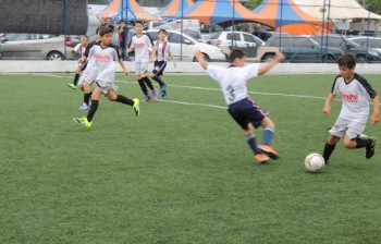 Copa Mizutavel de Futebol reúne cerca de 100 jovens