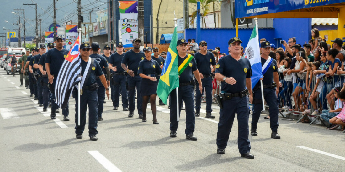 Hasteamento das Bandeiras, desfile cívico-militar e shows são as atrações do aniversário