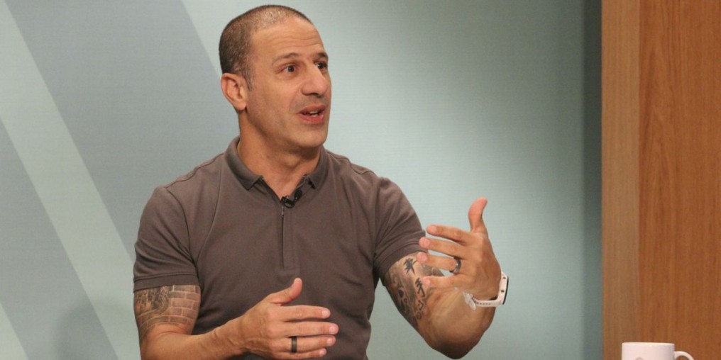 Tony Kanaan é o entrevistado do Sem Censura de hoje