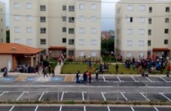 Condomínio é invadido em Suzano