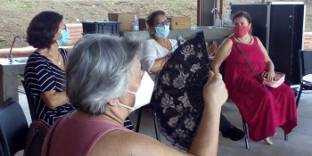 Sesc Mogi oferece dança circular para pessoas idosas