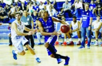 Zé Mauro completa equipe que enfrenta o Bauru hoje