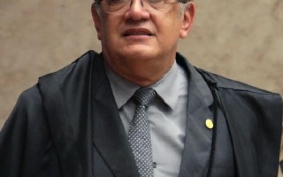 Impeachment é "remédio excepcional" e não ruptura