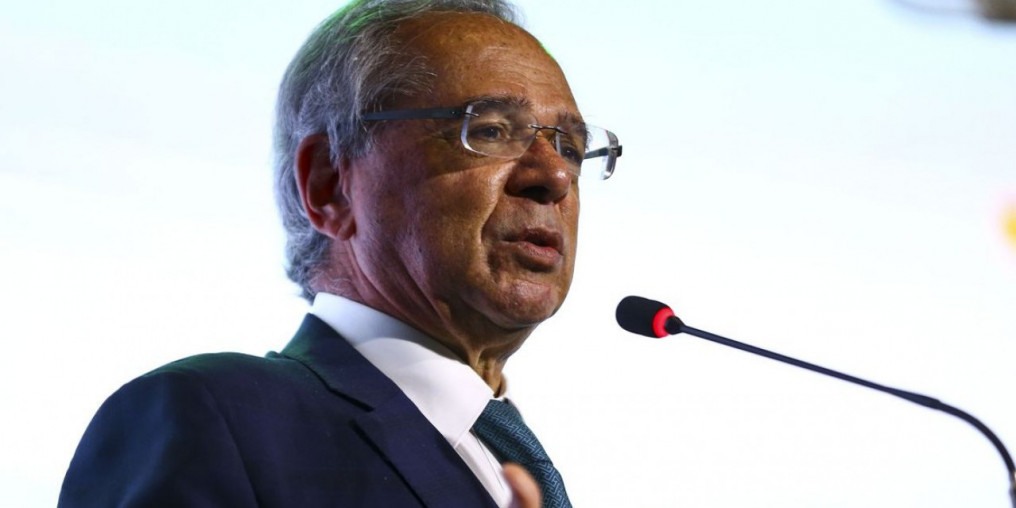 Ministro da Economia diz que teto de gastos é "retrátil"