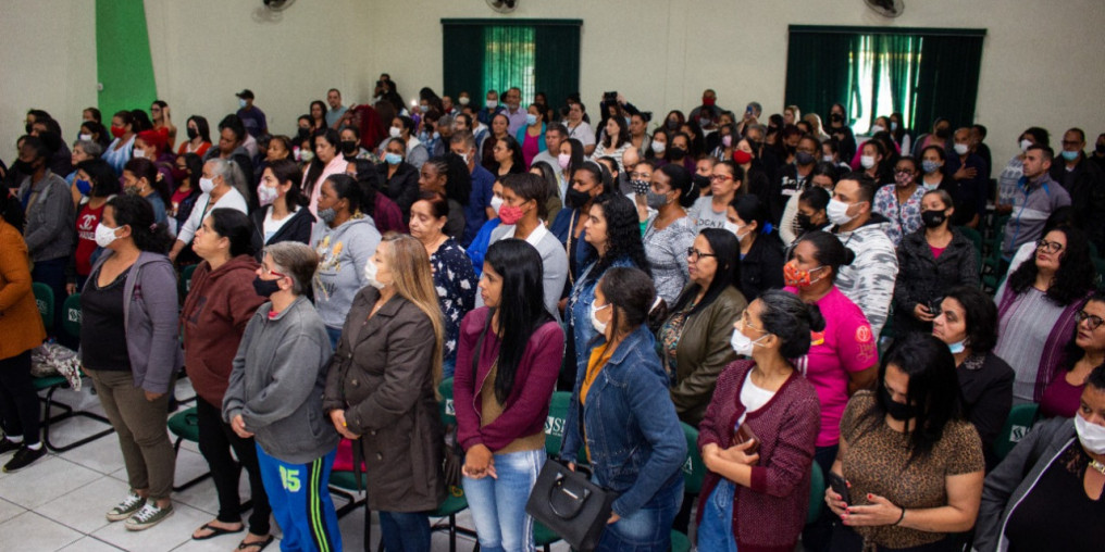 Itaquá assina contrato de mais 210 selecionados