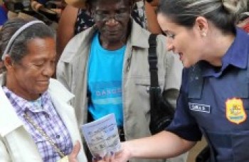 GCM entrega panfletos com dicas de segurança