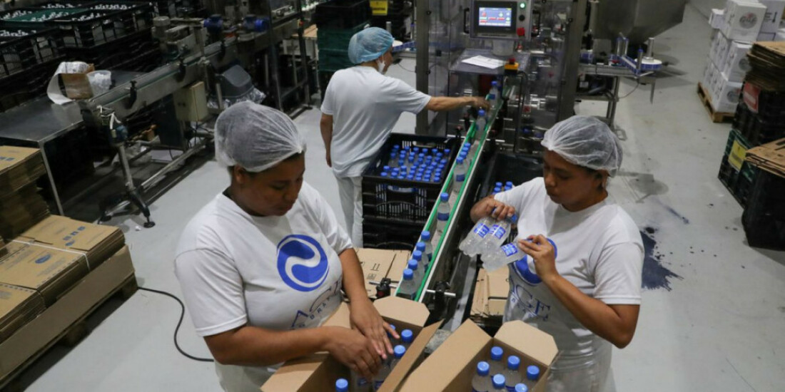 Indústria tem queda na produção e no emprego em abril