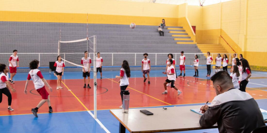Secretaria de Esporte abre inscrições para Vôlei em Ferraz