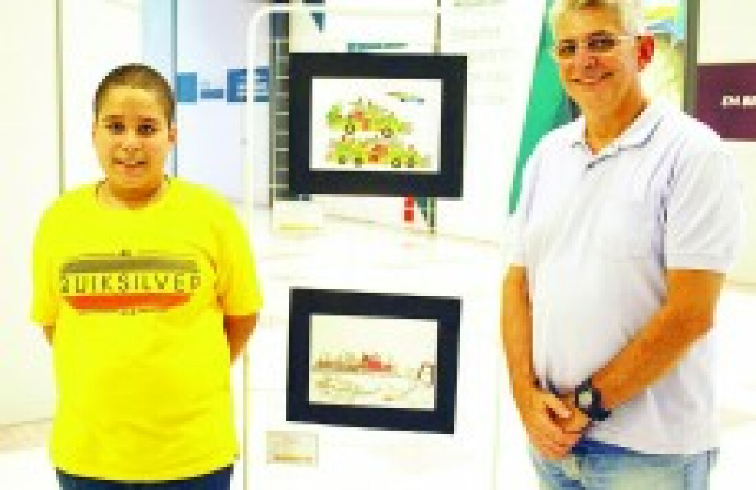 Aluno de Itaquá realiza exposição individual