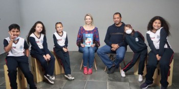 ‘Cola aí na Live’ recebe alunos premiados em concurso