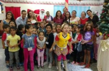 Casa do Papai Noel recebe 8 mil visitantes: