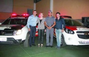 Biritiba Mirim recebe duas novas viaturas da polícia