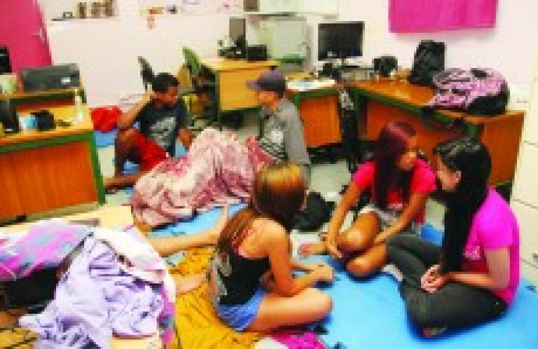 Boatos fazem alunos manterem ocupação