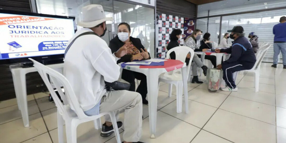OAB Suzano promove orientação a trabalhadores