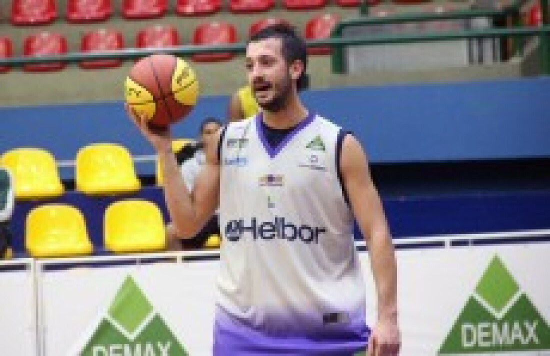 Armador Elinho fica fora por sete meses