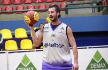 Armador Elinho fica fora por sete meses