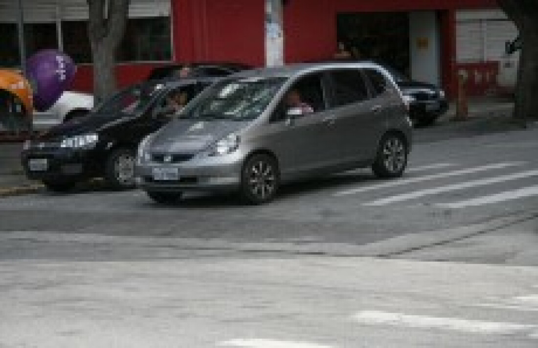 Prefeituras incentivam o respeito à faixa de pedestre